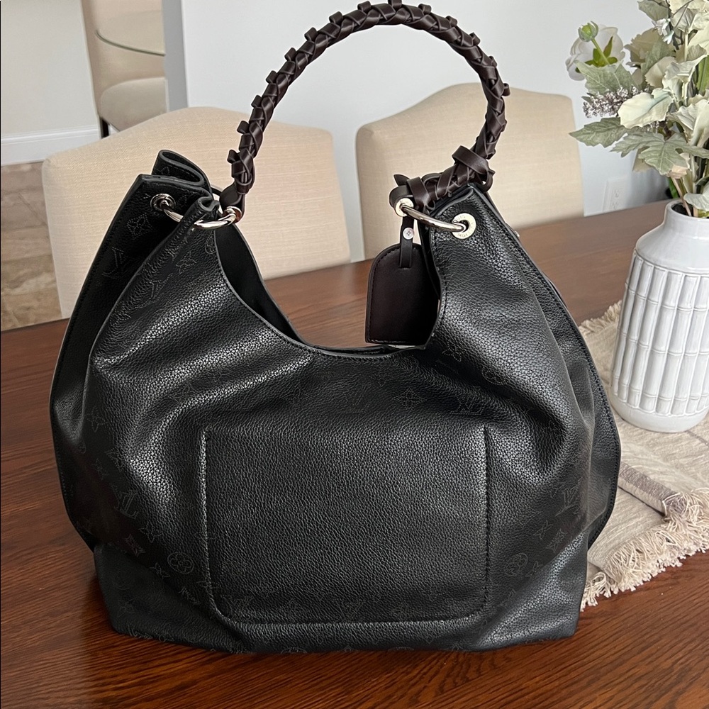 Louis Vuitton Carmel Black Mahina Hobo with Braided Handle - Picture 8 of 16